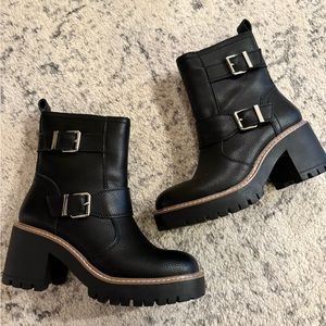 Blondo waterproof Black booties size 8.5